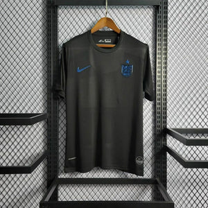 England 22 | Pure Black | Special Edition