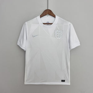 England 22 | Home | White