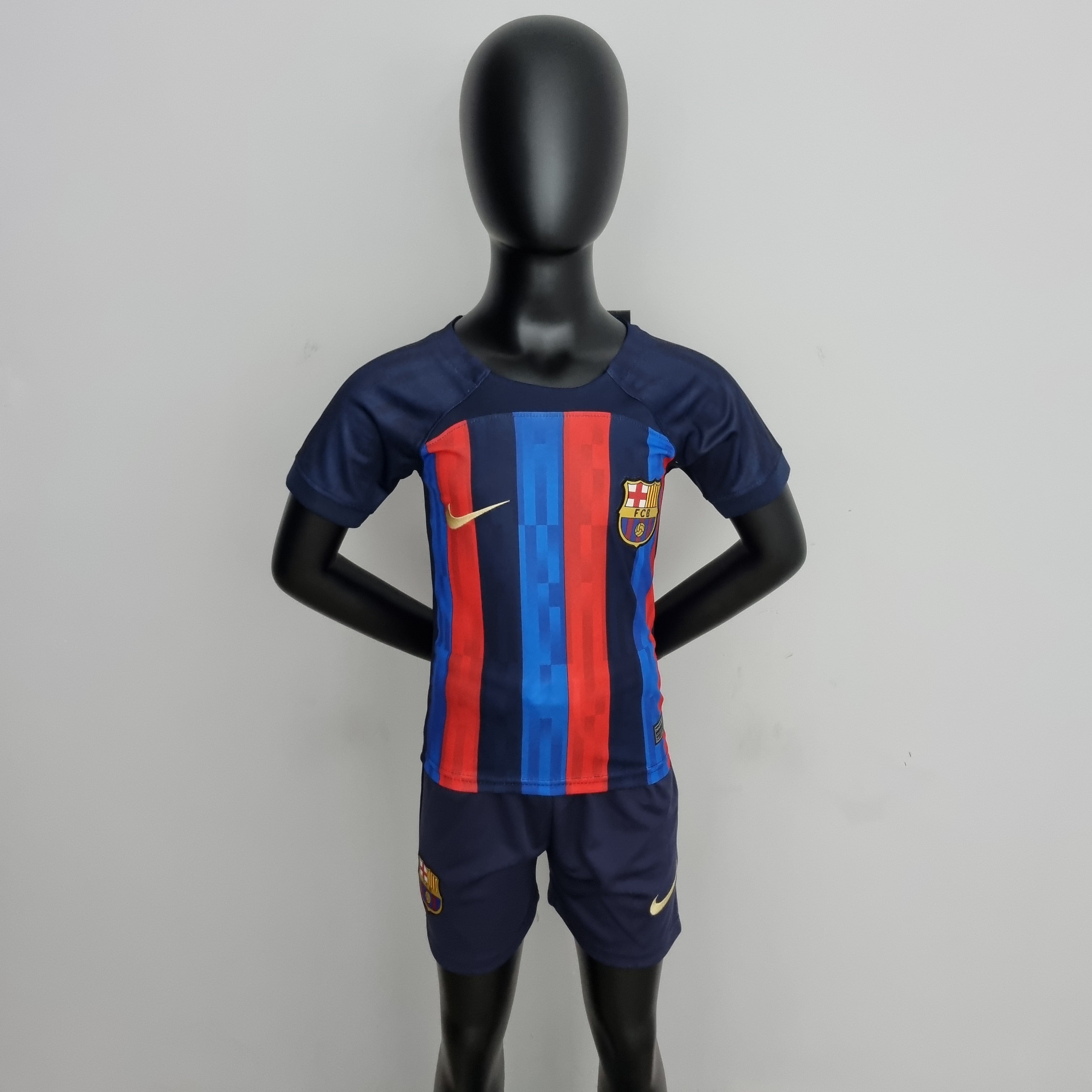 Barcelona 22-23 | Kids | Home